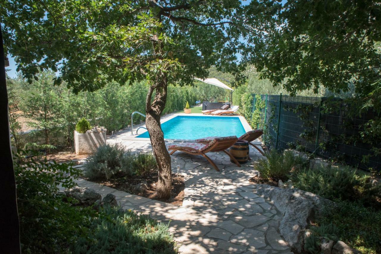 Holiday Home Zavala كليك المظهر الخارجي الصورة