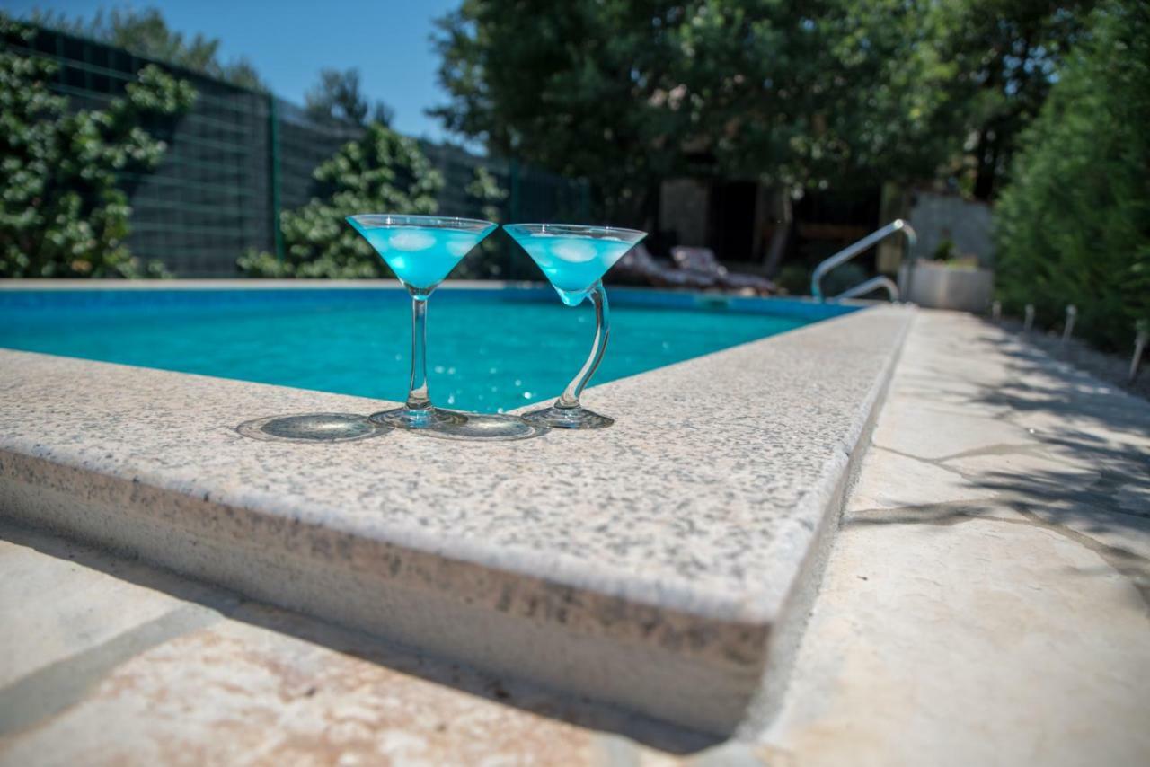 Holiday Home Zavala كليك المظهر الخارجي الصورة