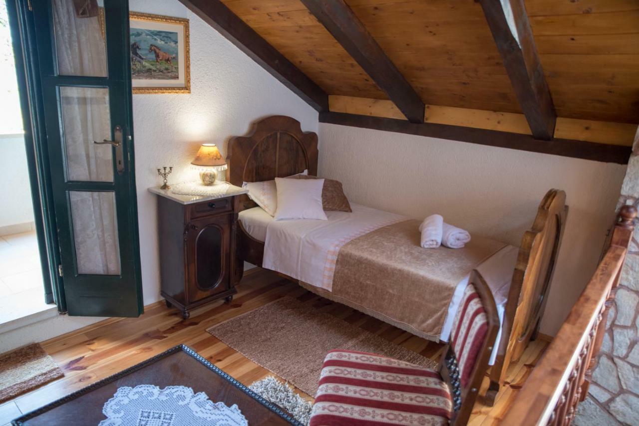 Holiday Home Zavala كليك المظهر الخارجي الصورة